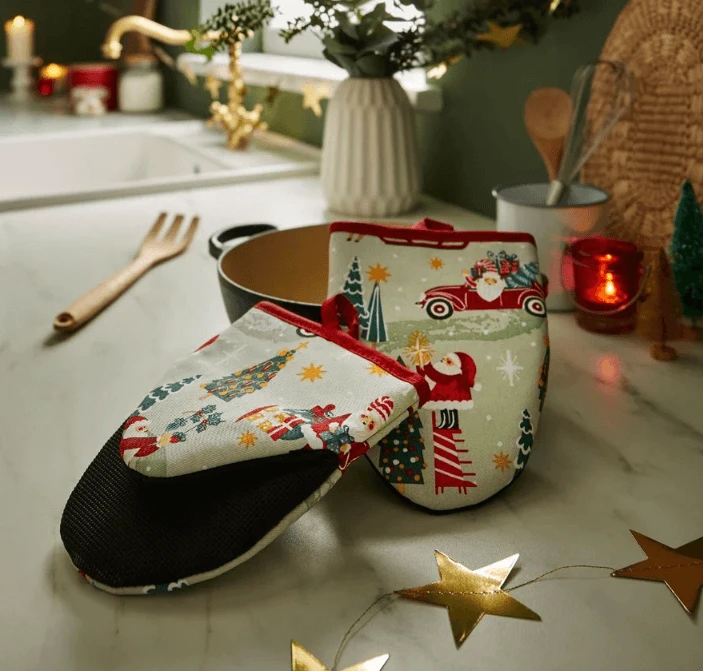 Ulster Weavers Tis The Season Kleine Ovenwant Gerecycled Katoen Groen 2 Stuks 2 Ulster Weavers Tis The Season Kleine Ovenwant Gerecycled Katoen Groen 2 Stuks - Afbeelding 2