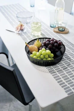 Yamazaki Tower Fruitschaal Breed Staal Zwart -Keuken Benodigdheden fruit basket wide tower black 2