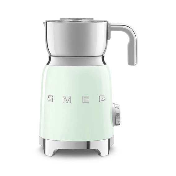 Smeg 50's Style Elektrische Melkopschuimer 600 Ml Watergroen 1 Smeg 50's Style Elektrische Melkopschuimer 600 Ml Watergroen