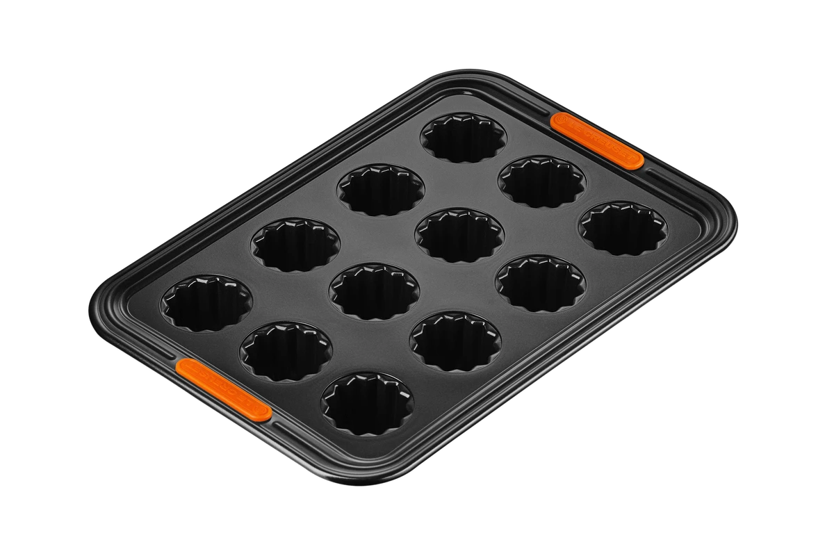 Le Creuset Pâtiliss Bakvorm Voor 12 Cannelés Staal Zwart 1 Le Creuset Pâtiliss Bakvorm Voor 12 Cannelés Staal Zwart
