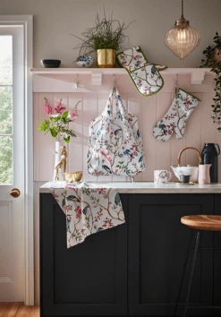 Ulster Weavers Oriental Birds Theemuts Katoen Crème -Keuken Benodigdheden oriental birds main klein 3